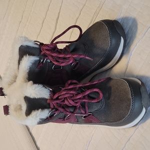 Girls Snow Boots, like new